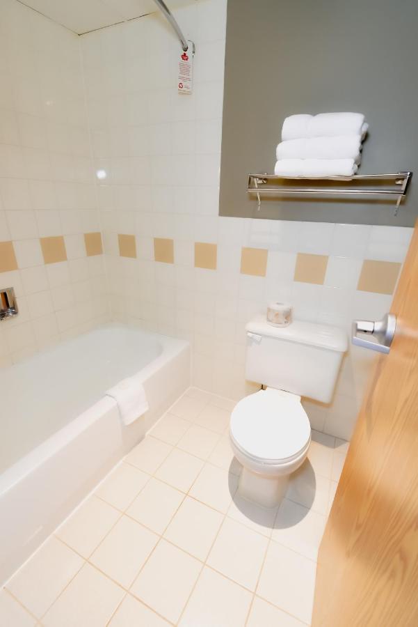Hotel Canad Destination Centre Garry Winnipeg