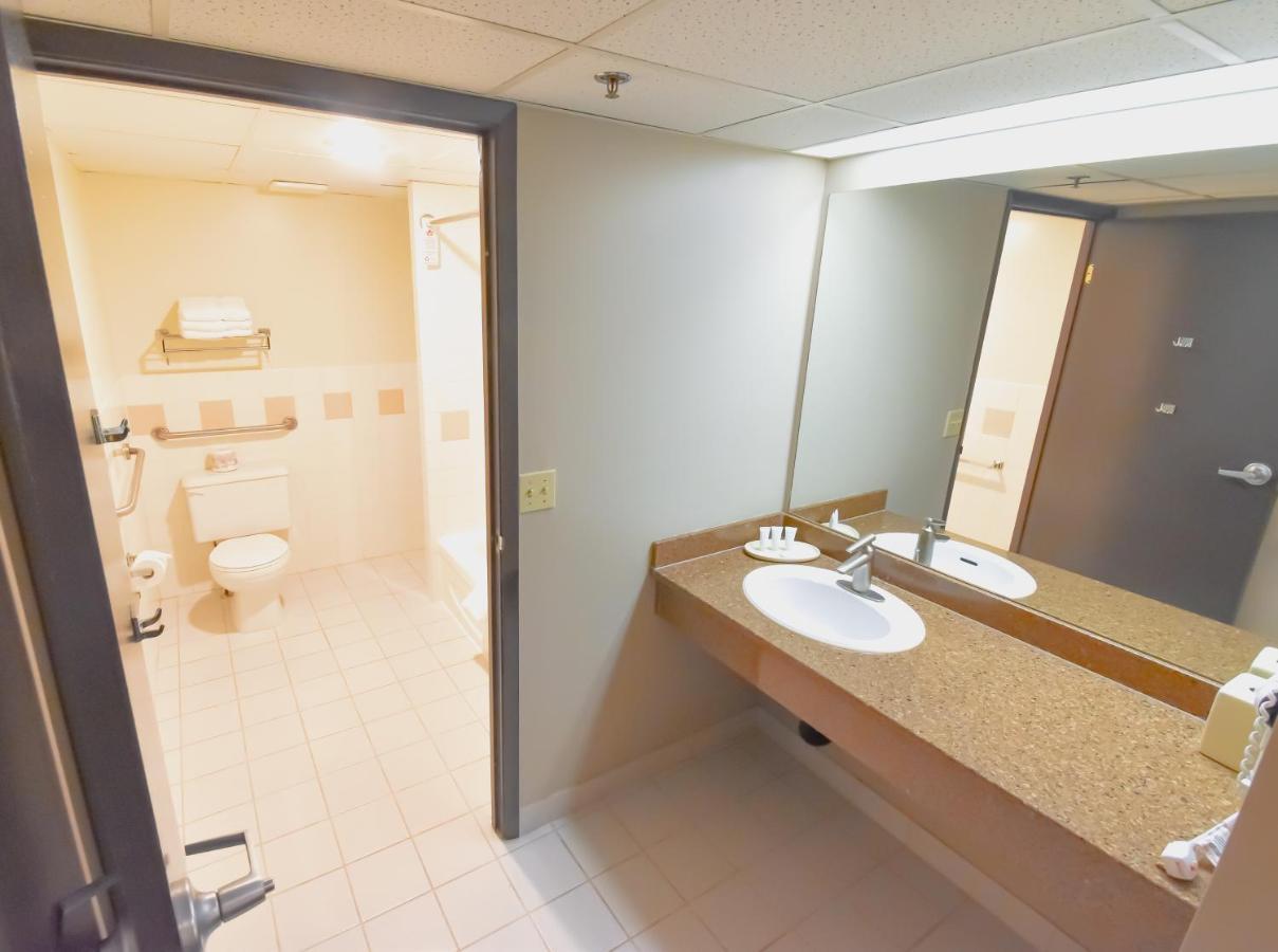Canad Destination Centre Garry Hotel 3*