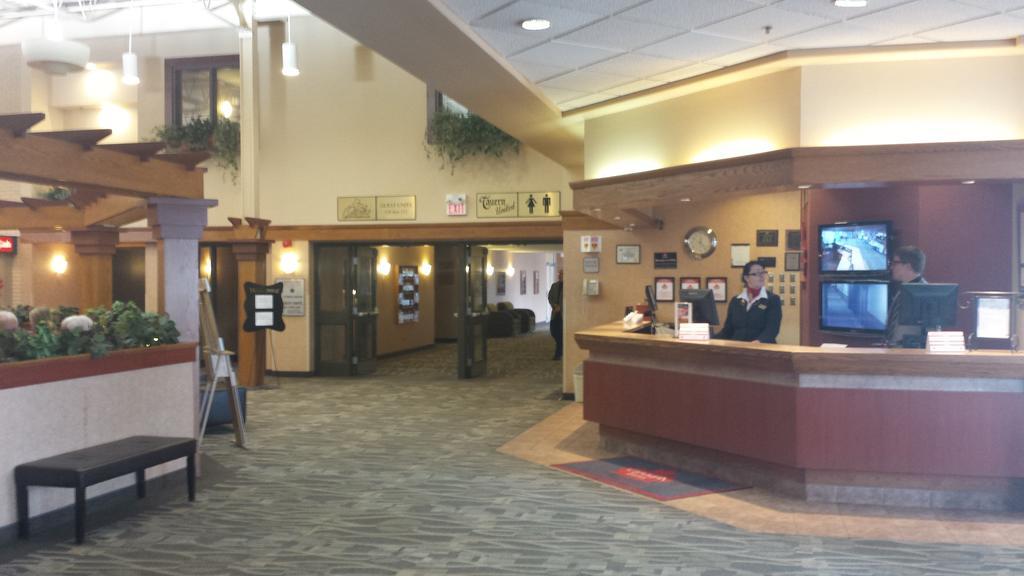 Hotel Canad Destination Centre Garry Winnipeg